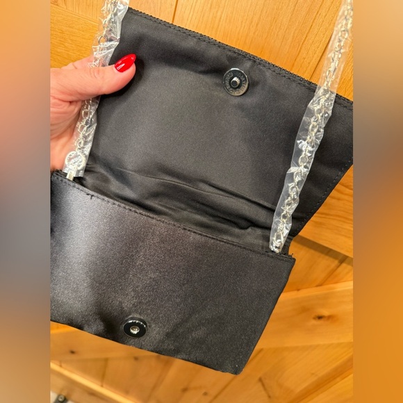 NEW AMBER SCEATS SEQUINS EVENING BAG CROSSBODY CLUTCH 4 3/4" X 7.5" - Picture 3 of 5